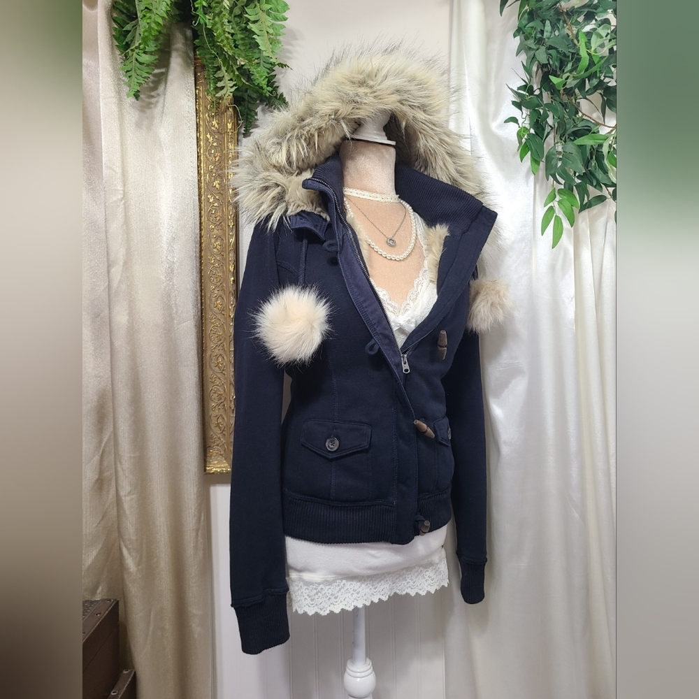 ♡ Y2K ♡ Abercrombie & Fitch Navy Hooded Toggle Pompom Jacket with Faux-Fur Trim - Picture 4 of 12